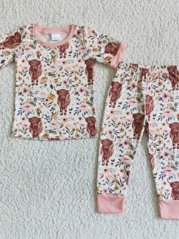 طقم بنطلون للأطفال بتصميم عصري، يتكون من كنزة صوفية وبنطلون.