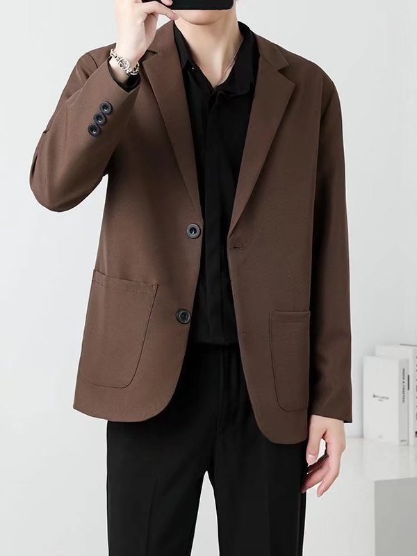 بدلة رسمية ضيقة بزرين