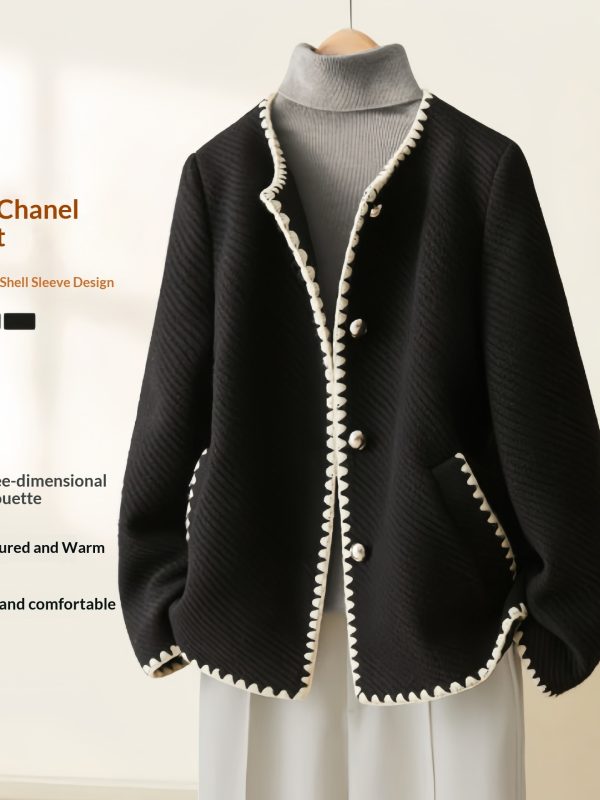 Womens Luxurious Shell-Sleeve Minimalist Wool Coat