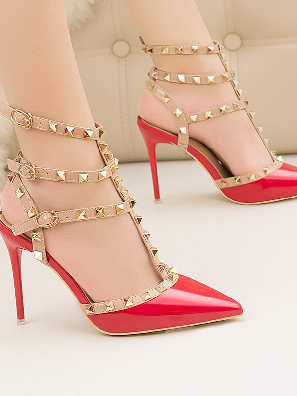 Rivet Hollow-out Roman Fashion Sandals